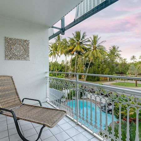 Garrick House Aparthotel Port Douglas Exteriör bild