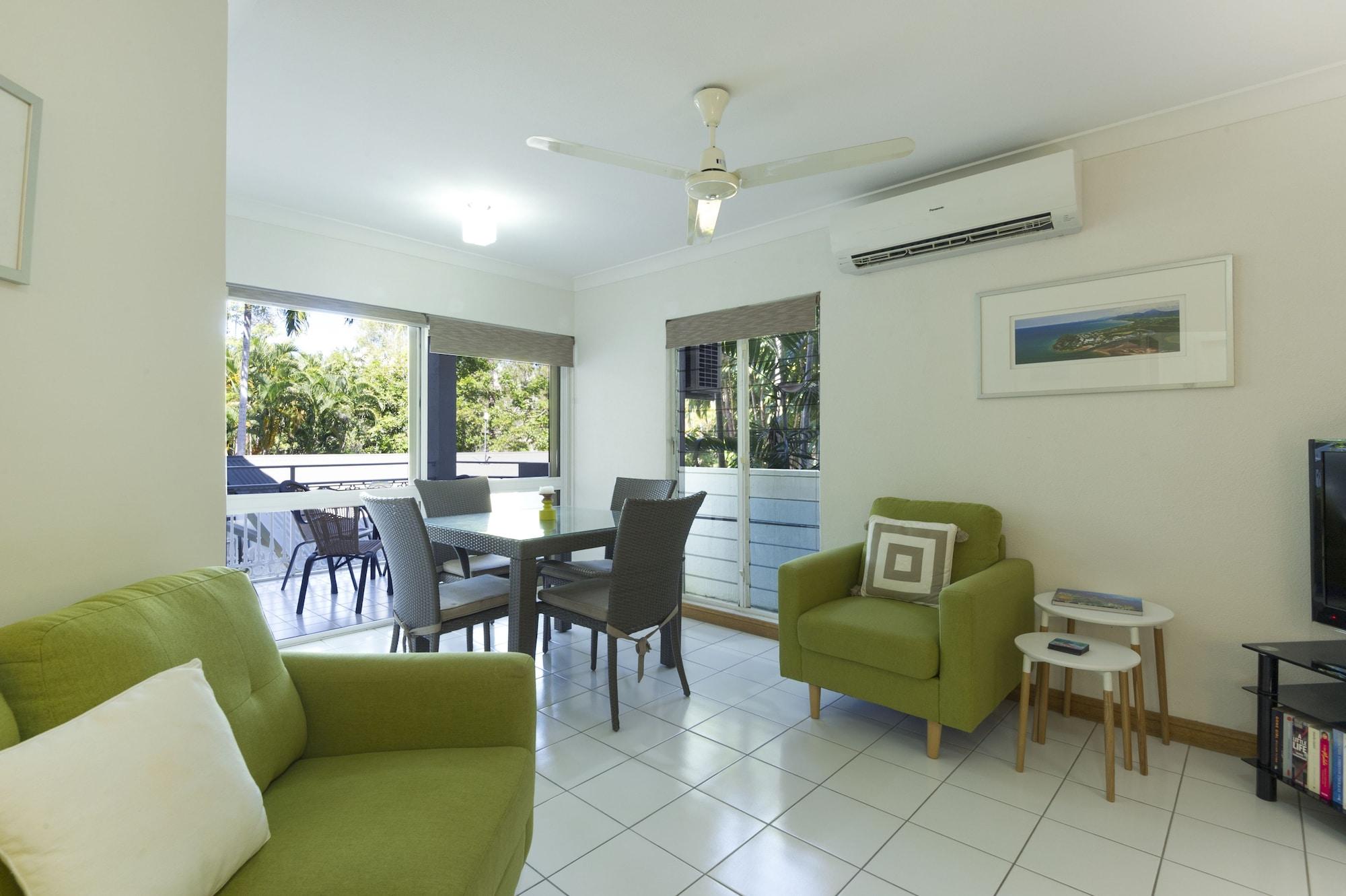 Garrick House Aparthotel Port Douglas Exteriör bild