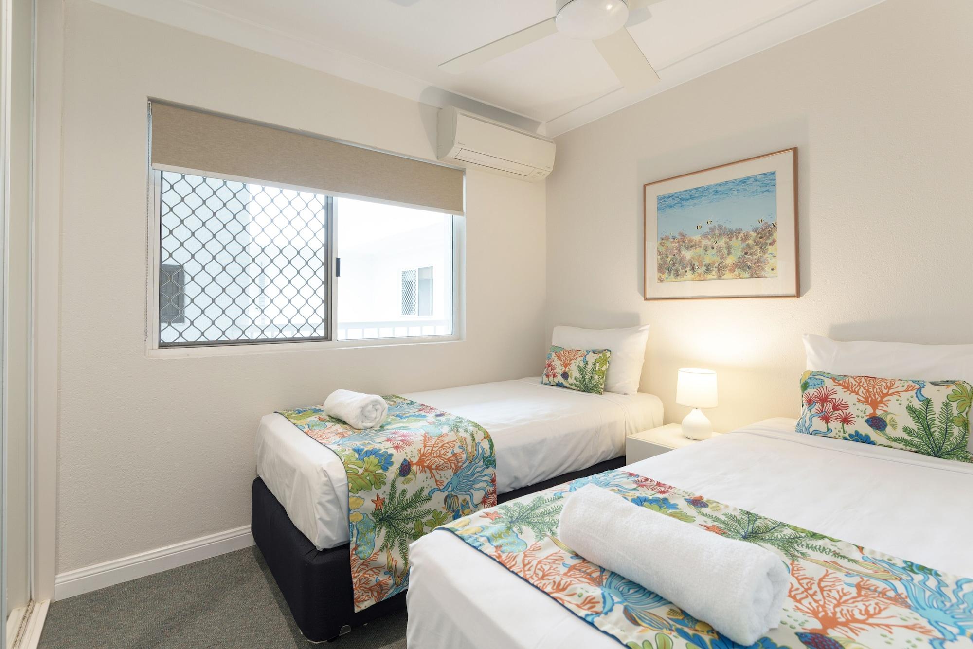 Garrick House Aparthotel Port Douglas Exteriör bild