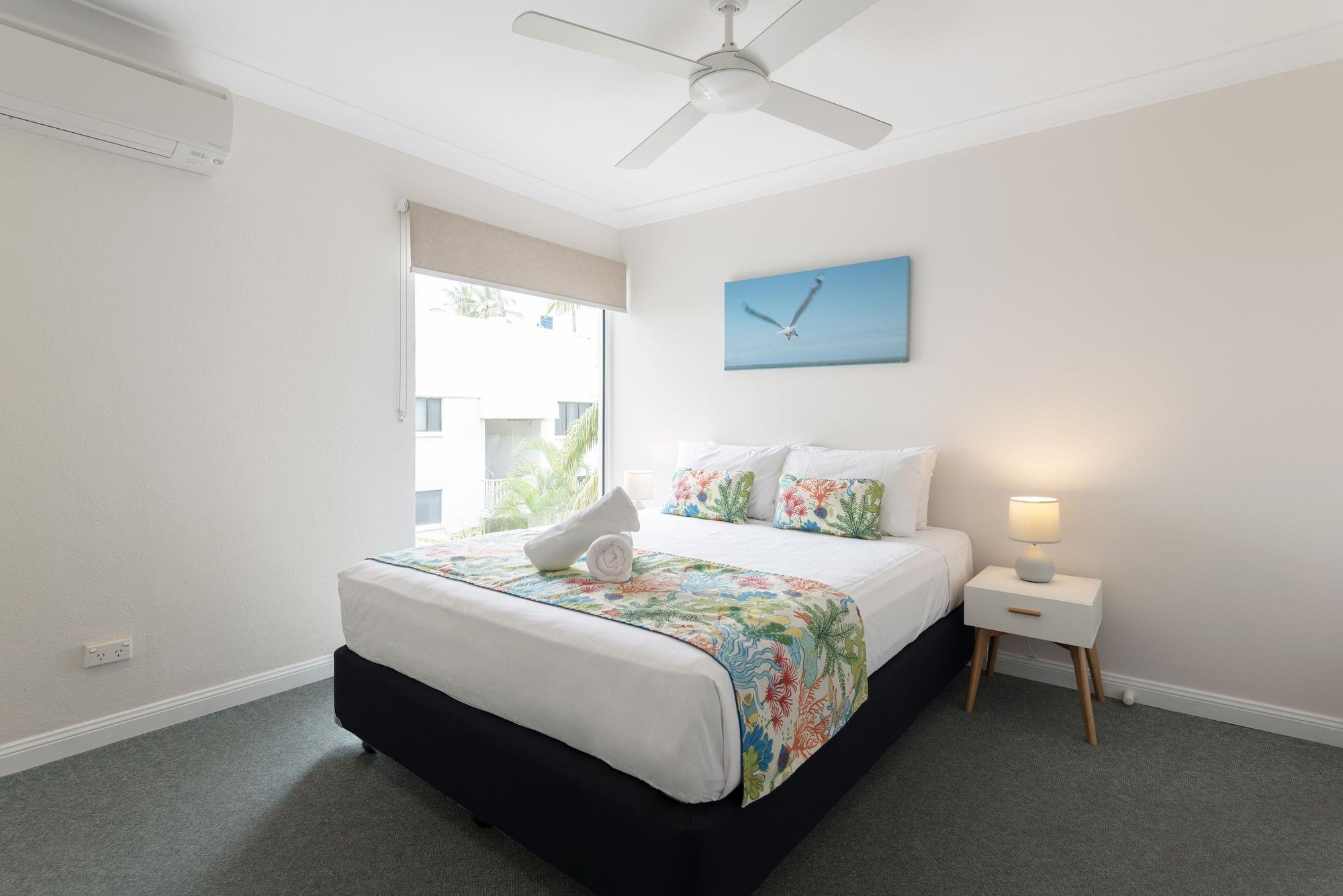 Garrick House Aparthotel Port Douglas Exteriör bild