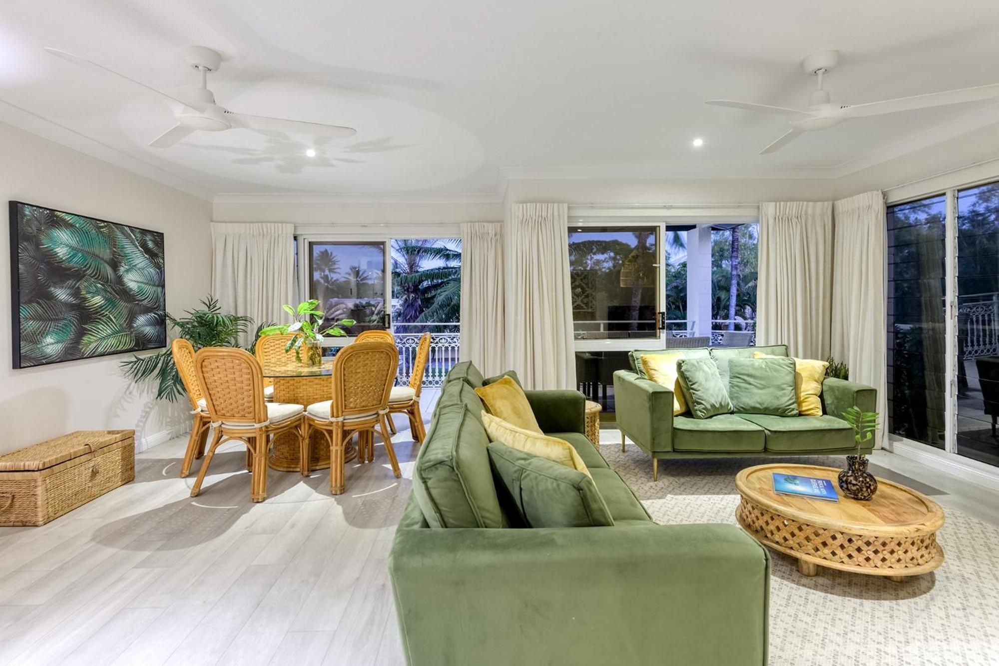 Garrick House Aparthotel Port Douglas Exteriör bild